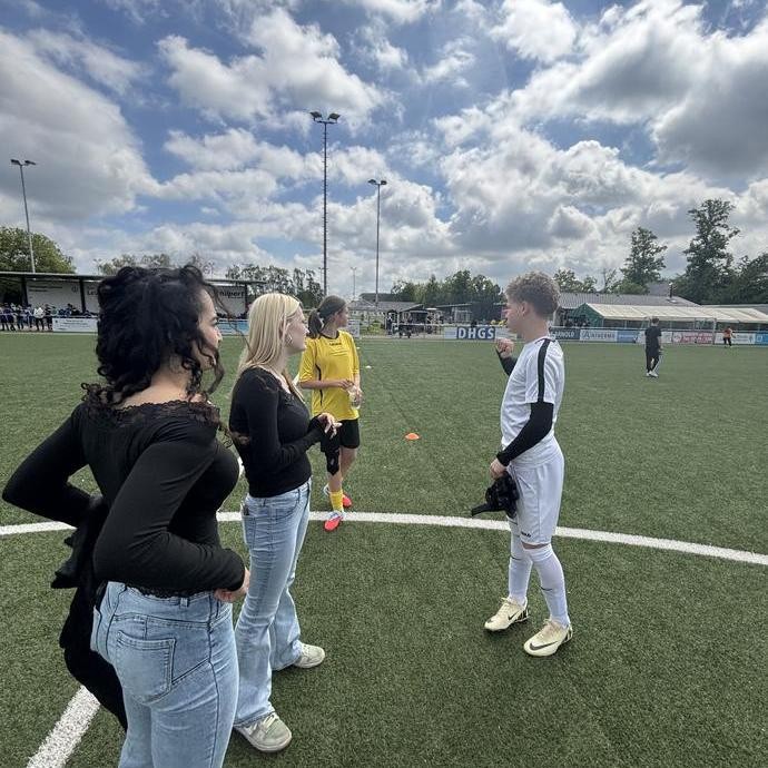 Fußball-L.-M. 26.5 (vergrößerte Bildansicht wird geöffnet)