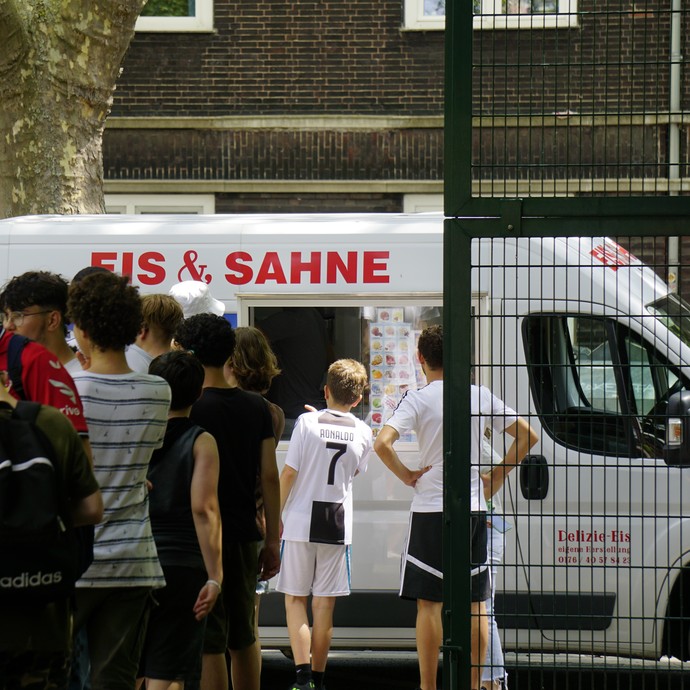 None (vergrößerte Bildansicht wird geöffnet)