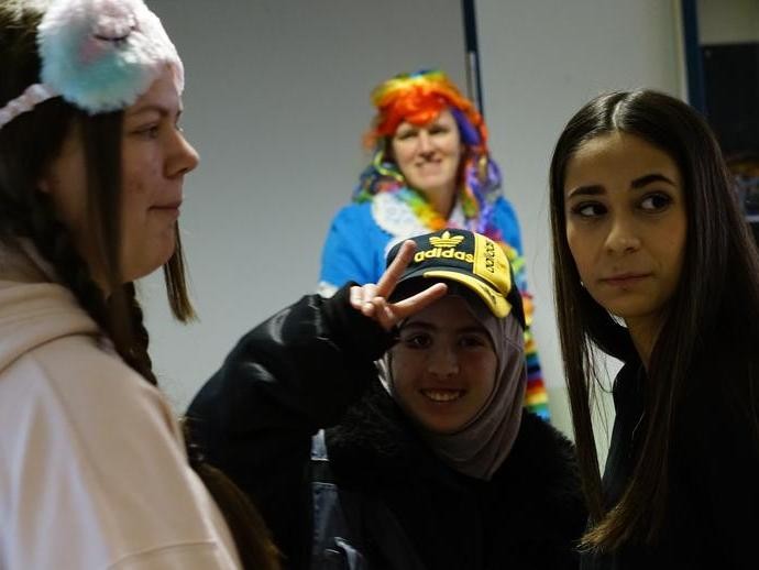 Karneval 7 (vergrößerte Bildansicht wird geöffnet)