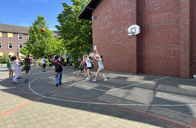 Sportfest auf dem Schulhof