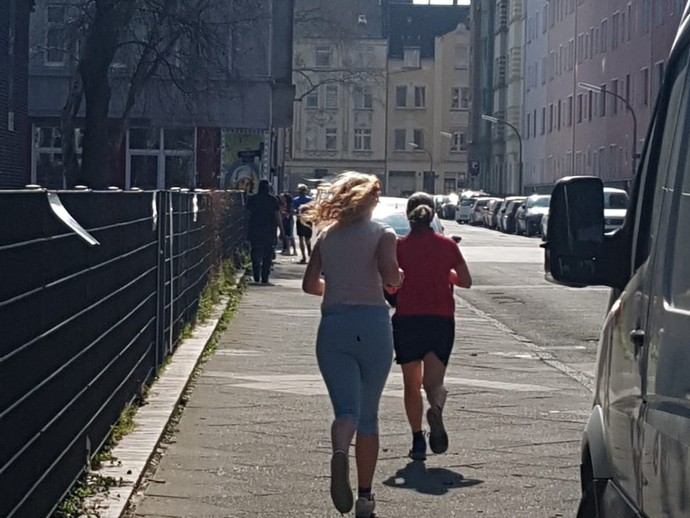 None (vergrößerte Bildansicht wird geöffnet)