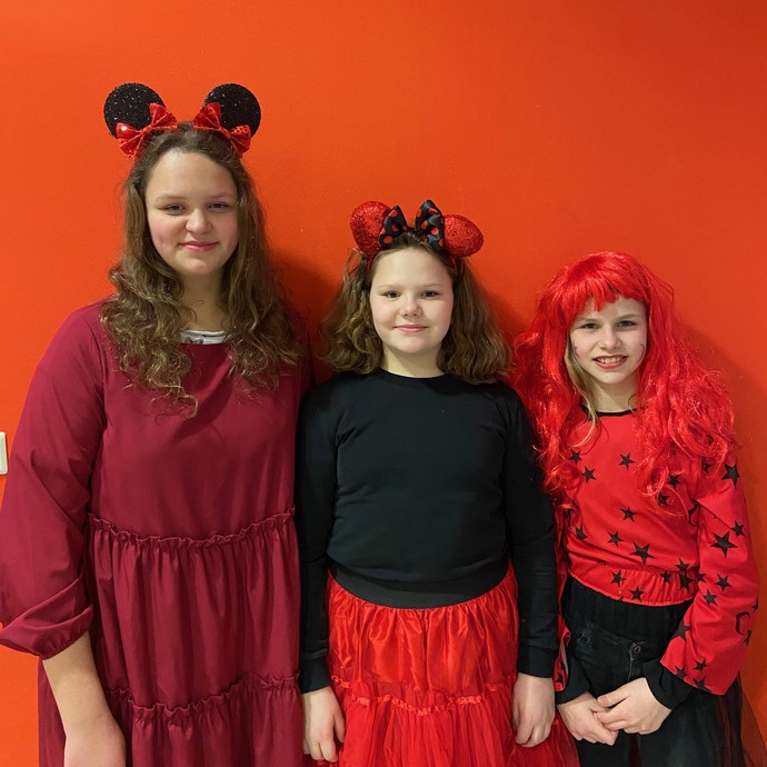 Karneval 4 (vergrößerte Bildansicht wird geöffnet)