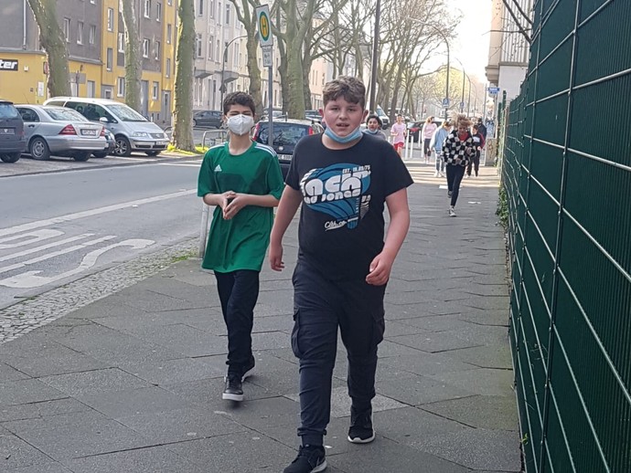 None (vergrößerte Bildansicht wird geöffnet)
