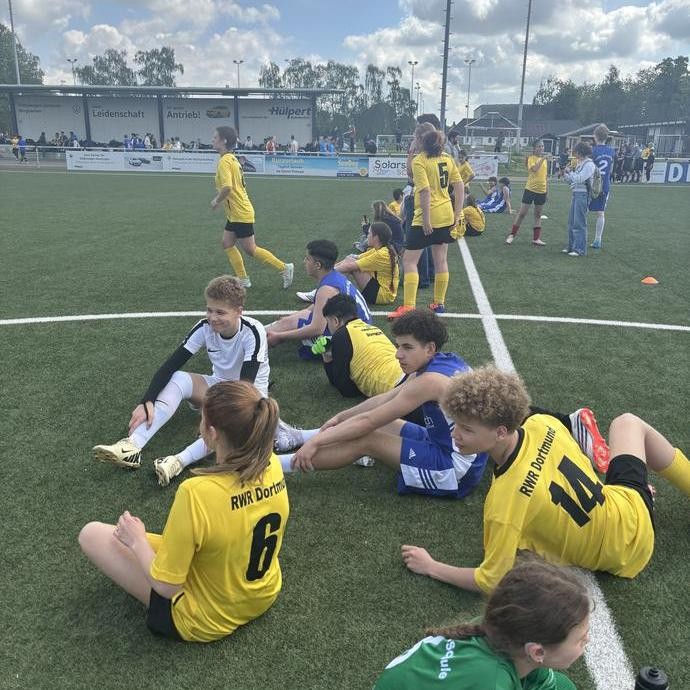Fußball-L.-M. 26.8 (vergrößerte Bildansicht wird geöffnet)